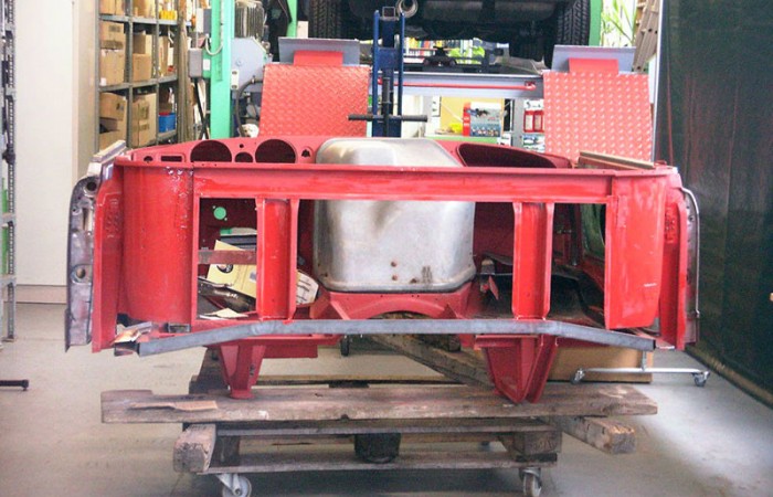 Restauration-Unimog-Rückwand-überarbeitet