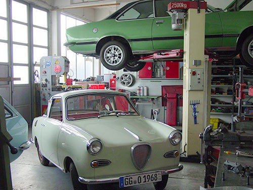 Oldtimer-Werkstatt für historische Fahrzeuge und Opel Oldtimer Teile
